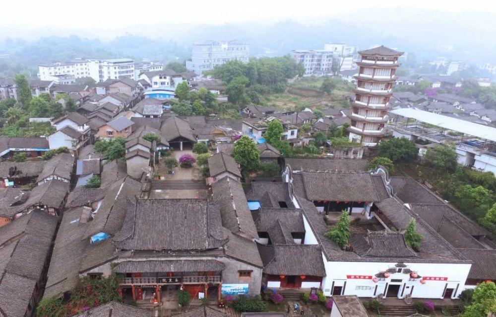 重庆:2023年18.6万辆新能源汽车免征购置税超32亿元