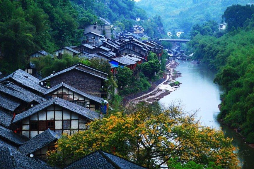渠道布局和动销增长为王，东鹏饮料2023年业绩又大涨
